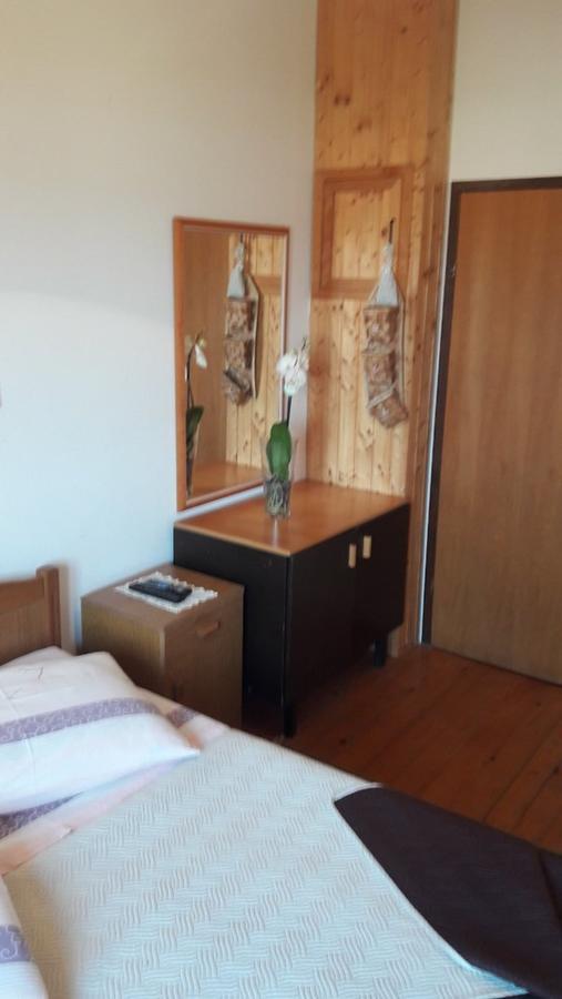 Apartments And Rooms Ana Pomer 217 المظهر الخارجي الصورة