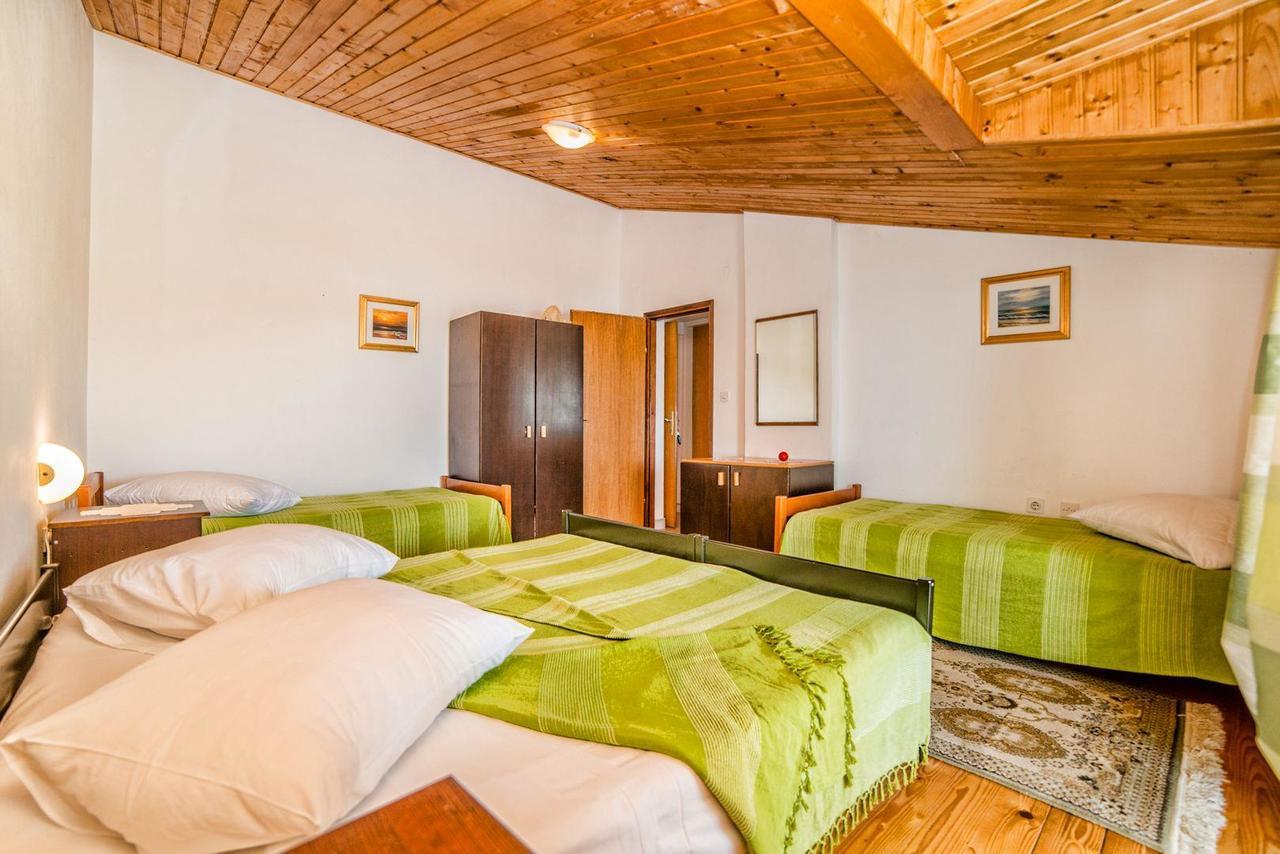 Apartments And Rooms Ana Pomer 217 المظهر الخارجي الصورة