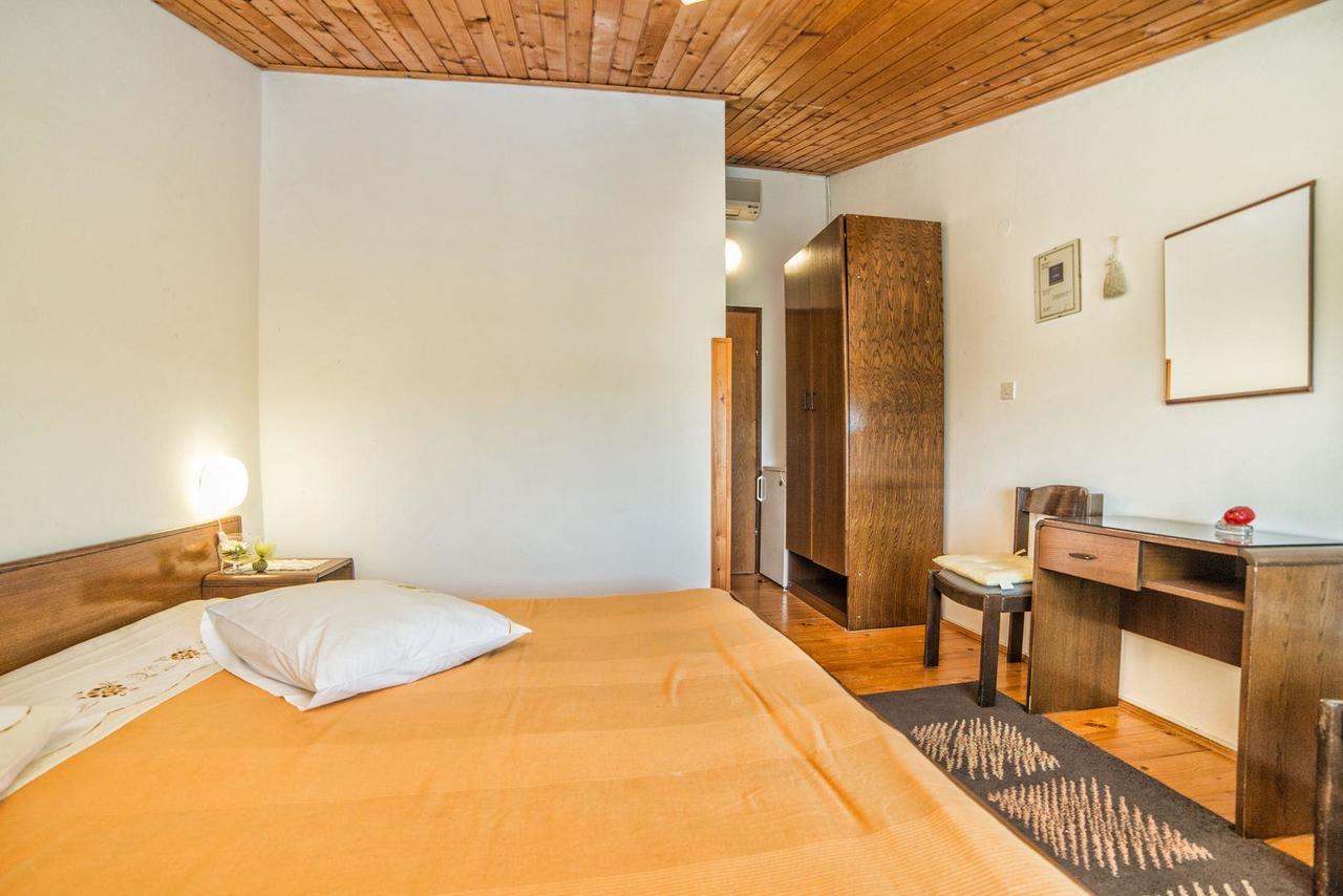 Apartments And Rooms Ana Pomer 217 المظهر الخارجي الصورة