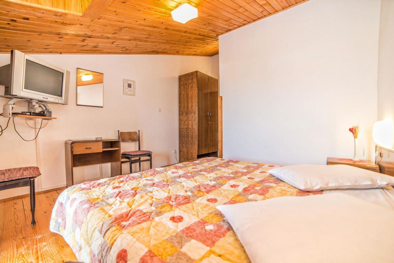 Apartments And Rooms Ana Pomer 217 المظهر الخارجي الصورة